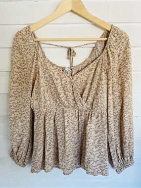 American Eagle Floral Women's Top